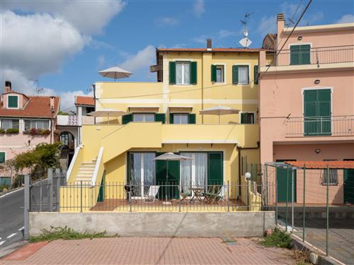 Holiday Home/Apartment - 6 persons -  - San Bartolomeo Al Mare - 18016