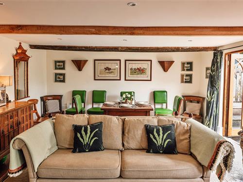 Cottage - 8 persons -  - NP25 5HL - Llanfihangel Ystern Llewe