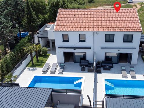 Holiday home - 4 persons -  - Ulica Ivana Gundulica - Krk - Njivice - 51415 - Njivice