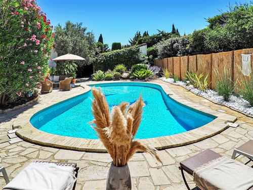 Ferienhaus - 8 Personen -  - Rte Des Tours De Castillon - 13520 - Paradou