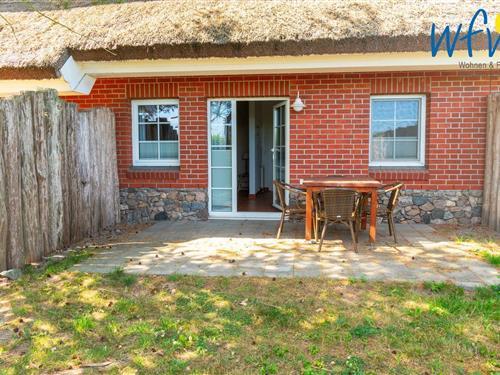 Holiday Home/Apartment - 2 persons -  - Zur Krepitzer Heide - 18556 - Dranske