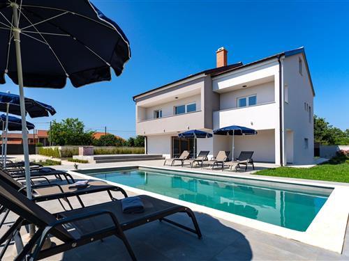 Sommerhus - 10 personer -  - 23222 - Galovac