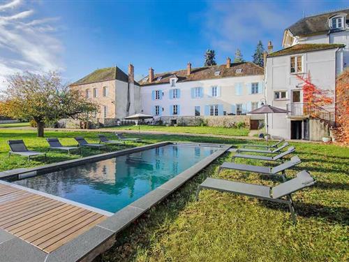 Holiday home - 21 persons -  - Rue Grande - Fontainebleau - 77250 - Villecerf