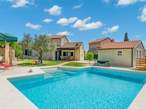 Holiday home - 5 persons -  - Sarici - Vodnjan-Sarici - 52206 - Sarici