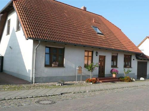 Holiday Home/Apartment - 4 persons -  - 18574 - Garz