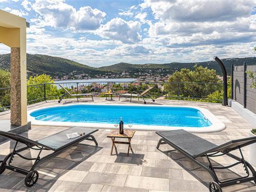 Feriehus - 6 personer -  - Kosinac - Trogir-Vinisce - 21222 - Vinisce