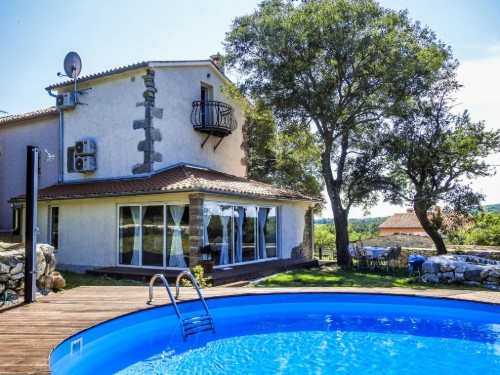 Holiday home - 4 persons -  - 52220 - Drenje