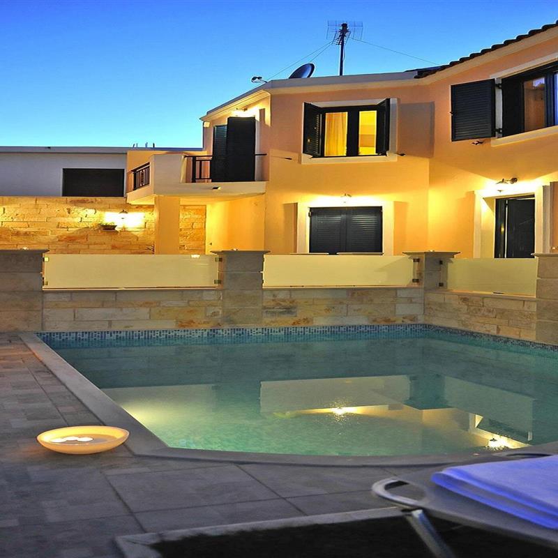 Sommerhus - 6 personer -  - 74057 - Panormo