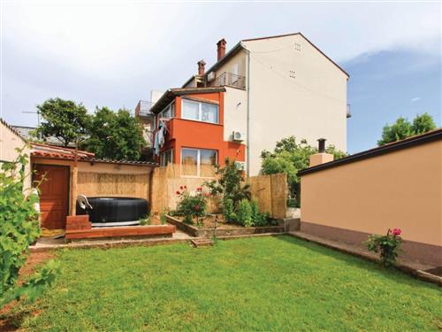 Fritidshus - 5 personer -  - Pula - 52100