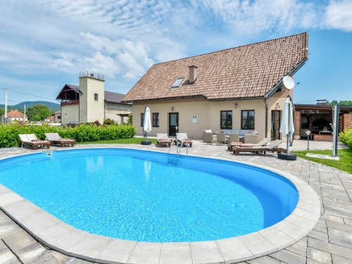 Sommerhus - 10 personer -  - Pribic Crkveni - Karlovac-Krasic - 10454 - Krasic
