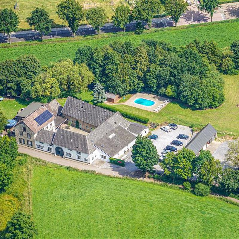 Sommerhus - 10 personer -  - Hennebergweg - 6369 BL - Simpelveld