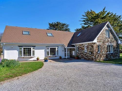 Holiday home - 8 persons -  - PL27 6np - Rock