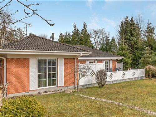 Sommerhus - 8 personer -  - Stampen Vej 5, hus - 3700 - Rønne