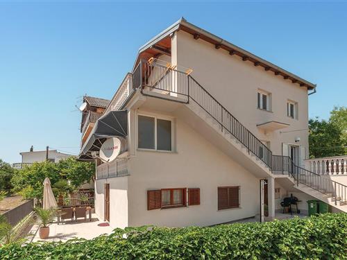 Ferieleilighet - 4 personer -  - Hrvatske mladezi - Vodice-Pirovac - 22213 - Pirovac