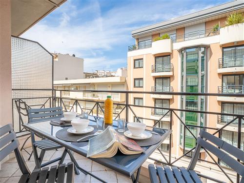 Holiday Home/Apartment - 3 persons -  - Cannes - 06400