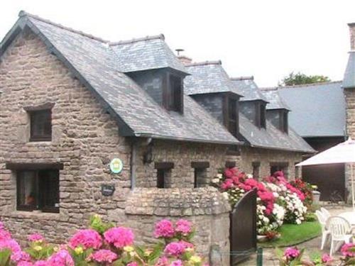 Holiday home - 4 persons -  - Pléhédel - 22290