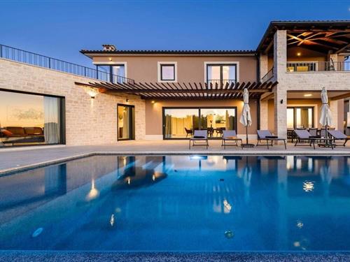 Villa - 8 personer -  - 52447 - Bajkini