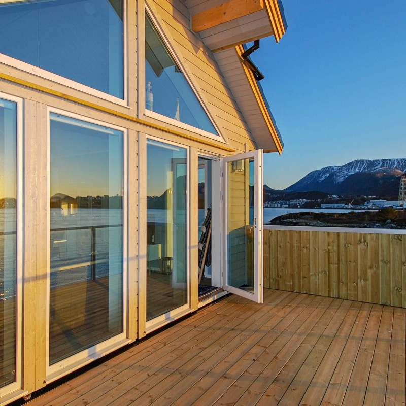 - 10 personer -  - Hellandshamna - Haram - 6270 - Møre And Romsdal