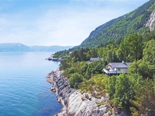 Sommerhus - 6 personer -  - Hellebøstrand - Lavik/Hellebø - 6947 - Lavik