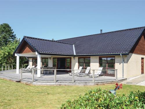 Holiday home - 8 persons -  - Pilehaven - Tryggelev - 5932 - Humble