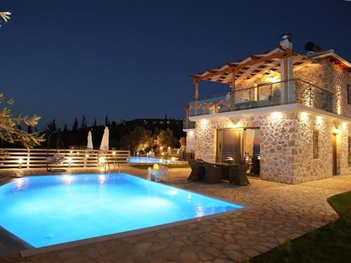Holiday home - 6 persons -  - Lefkada tsoukalades - 31100 - Tsoukalades