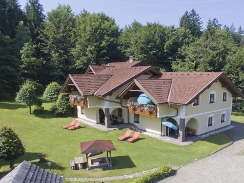 Holiday home - 4 persons -  - 9220 - Velden Am Wörthersee