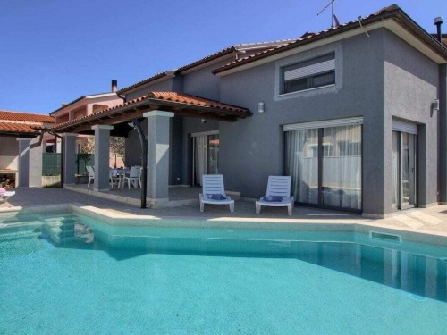 Villa - 7 persons -  - 52402 - Pula