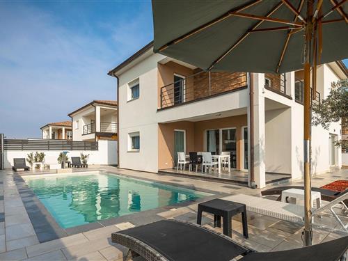 Holiday home - 8 persons -  - Ulica 1. maja - Vodnjan - 52100 - Pula