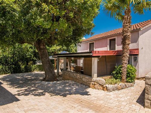 Holiday home - 5 persons -  - Sveti Ivan - Krk-Sveti Ivan - 51511 - Malinska Dubasnica