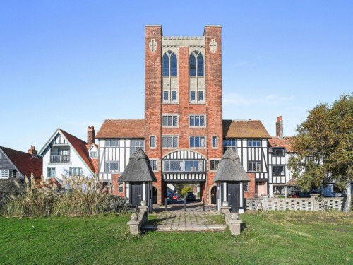 Holiday home - 19 persons -  - IP16 4nf - Leiston