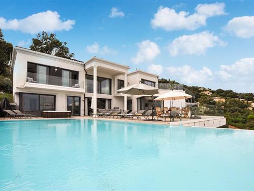 Holiday home - 10 persons -  - Corniche du Mont Vinaigre - Les Adrets-De-L'esterel - 83600 - Les Adrets-De-L'estére