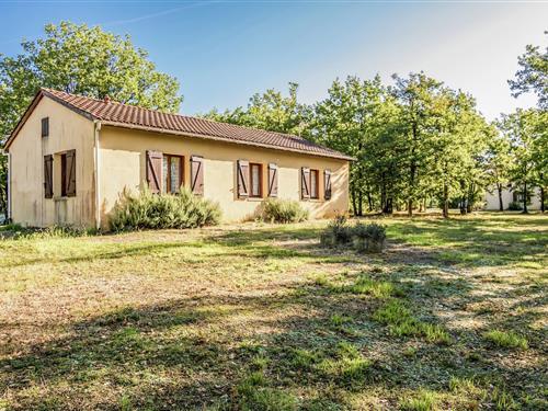 Holiday home - 5 persons -  - 24590 - Salignac