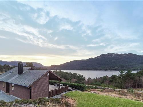 Holiday home - 9 persons -  - Eikeskarbakken - Eivindvik/Ytre Sogn - 5966 - Eivindvik