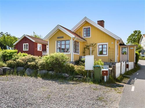 Holiday Home/Apartment - 7 persons -  - Fjällbacka - 45740