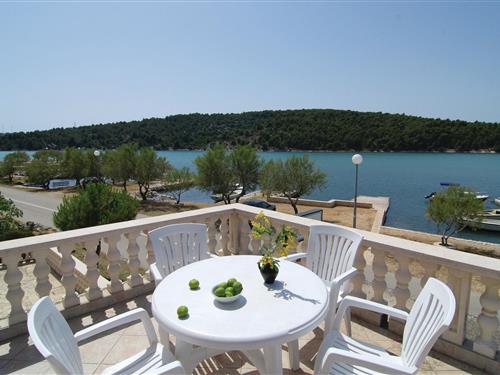 Holiday Home/Apartment - 4 persons -  - Obala Morinje - Sibenik-Jadrtovac - 22000 - Jadrtovac