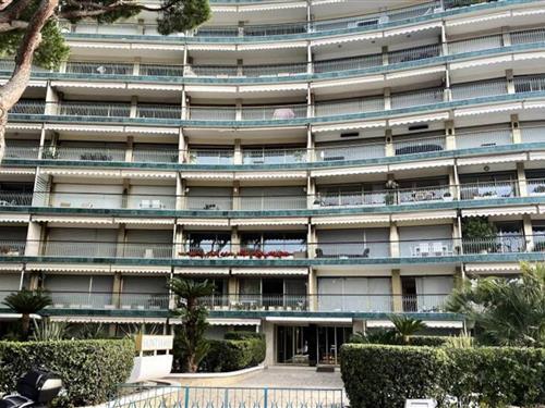 Holiday Home/Apartment - 4 persons -  - 06400 - Cannes