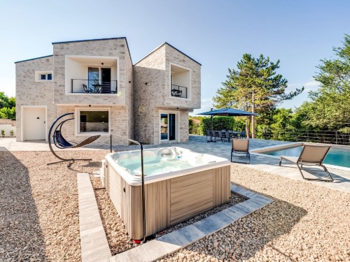 Feriehus - 8 personer -  - 51514 DOB - Krk/Cižici