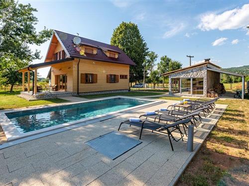 Holiday home - 6 persons -  - Veliko Cerje - Lovinac - Licko Cerje - 53244 - Licko Cerje