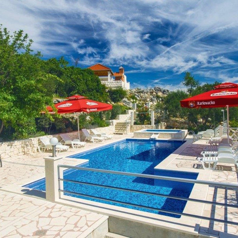 Sommerhus - 20 personer -  - Put Povila br. - Omis-Kucice - 21208 - Kucice