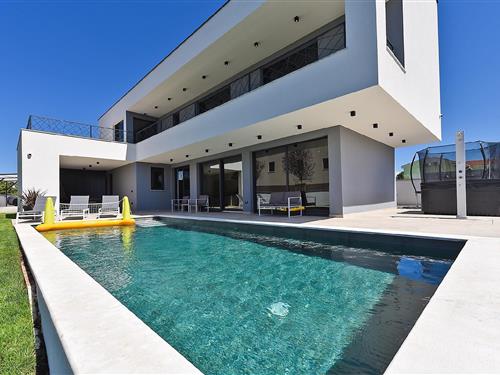 Holiday home - 8 persons -  - Štokovci - 52342 - Štokovci