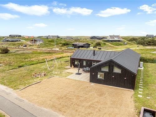 Sommerhus - 18 personer -  - Strandvejen - Vejlby Klit - 7673 - Harboøre