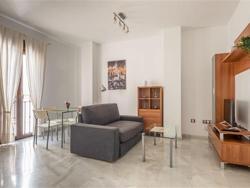 Holiday Home/Apartment - 2 persons -  - 4 a florencio quintero - 41009 - Sevilla