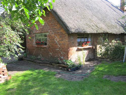 Sommerhus - 4 personer -  - 23974 - Blowatz