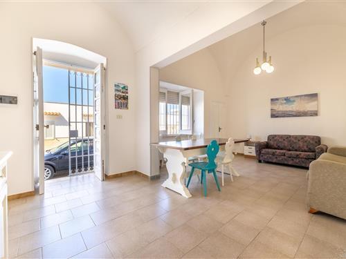 Sommerhus - 8 personer -  - 73057 - Marina Di Mancaversa