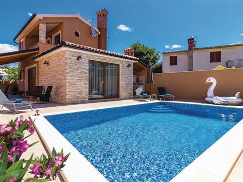 Holiday home - 6 persons -  - Valtura - Pula-Valtura - 52100 - Pula