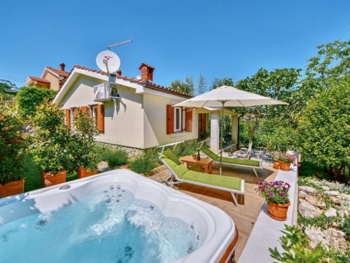Ferienhaus - 4 Personen -  - 51410 - Opatija/Pobri