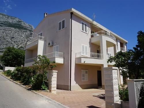 Holiday Home/Apartment - 6 persons -  - Makarska - 21300 - Makarska