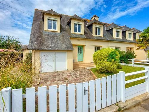 Holiday home - 8 persons -  - Rue Des Rossiers - 35260 - Cancale