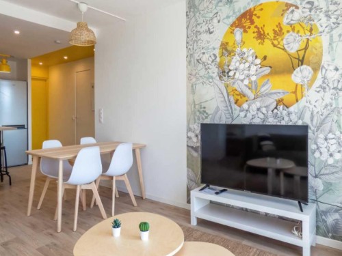 Holiday apartment - 1 person -  - 69500 - Bron