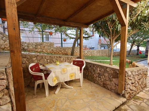 Holiday Home/Apartment - 2 persons -  - Njivice - 51512 - Njivice